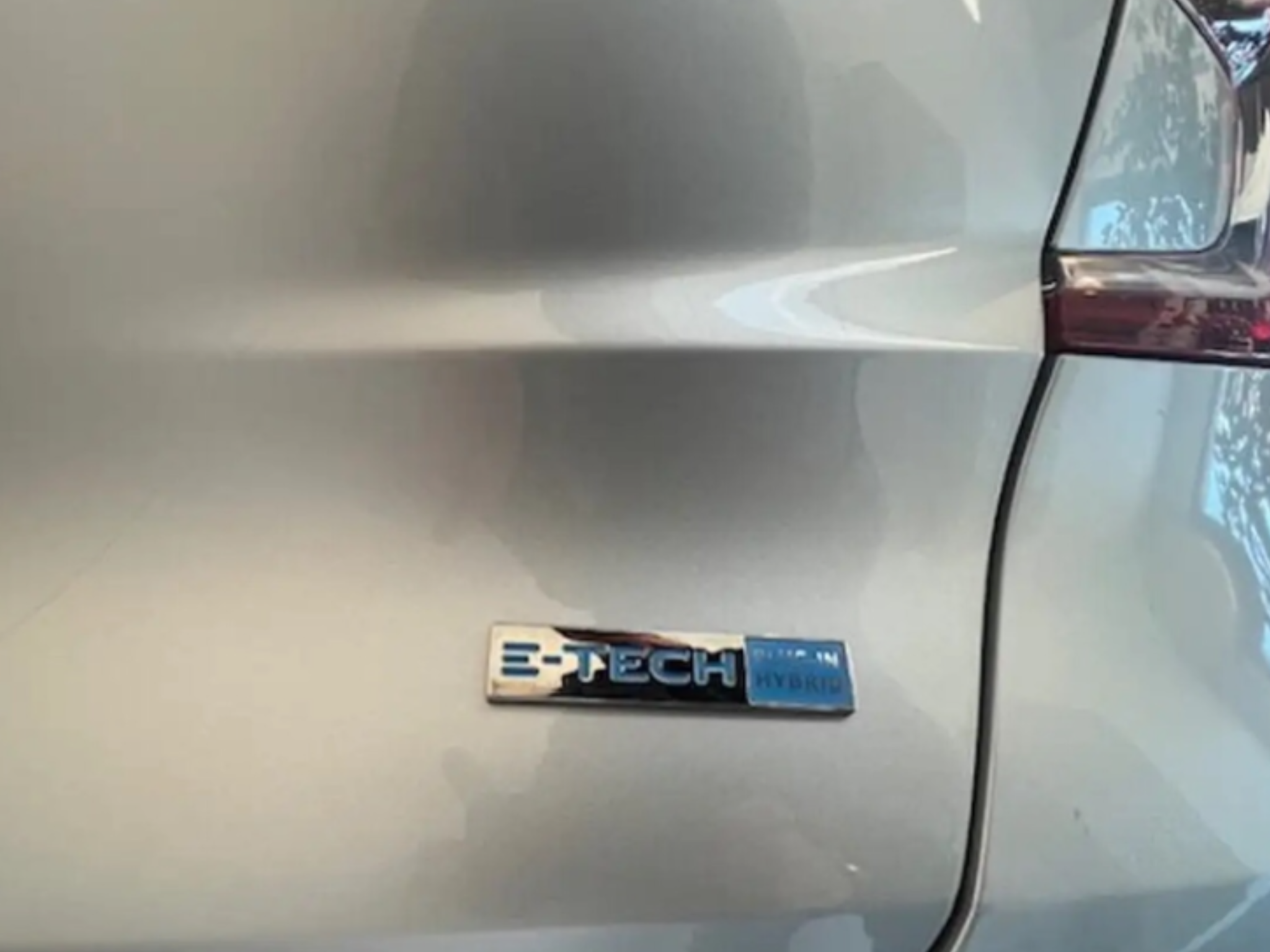 RENAULT CAPTUR 1.6 E-TECH PHEV INTENSE