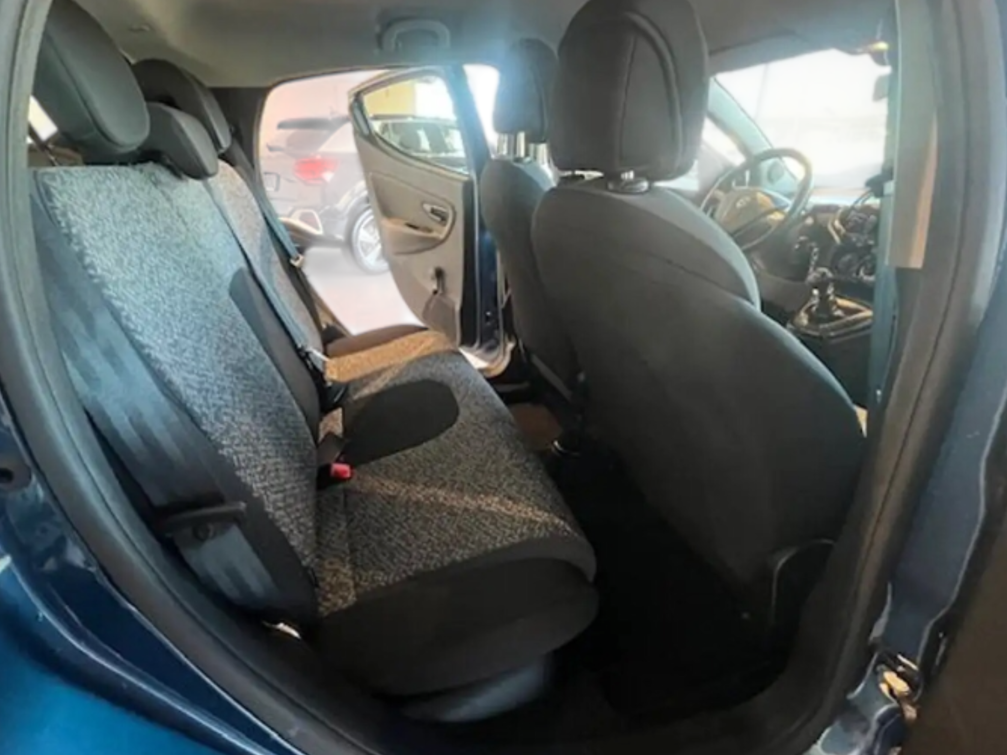 LANCIA YPSILON 1.0 FIREFLY HYBRID  PERFETTA