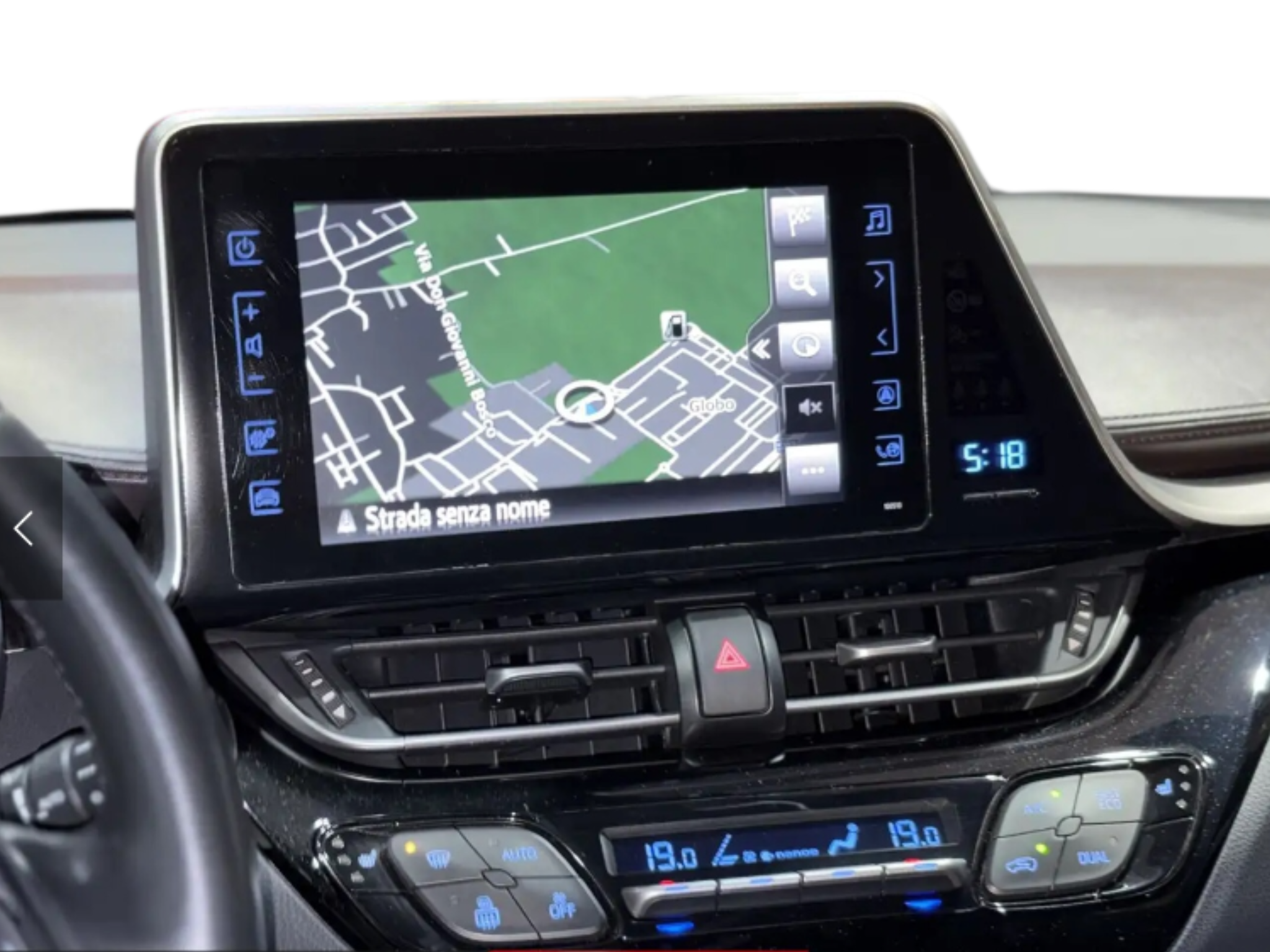 TOYOTA C-HR 1.8 HYBRID E – CVT LOUNGE