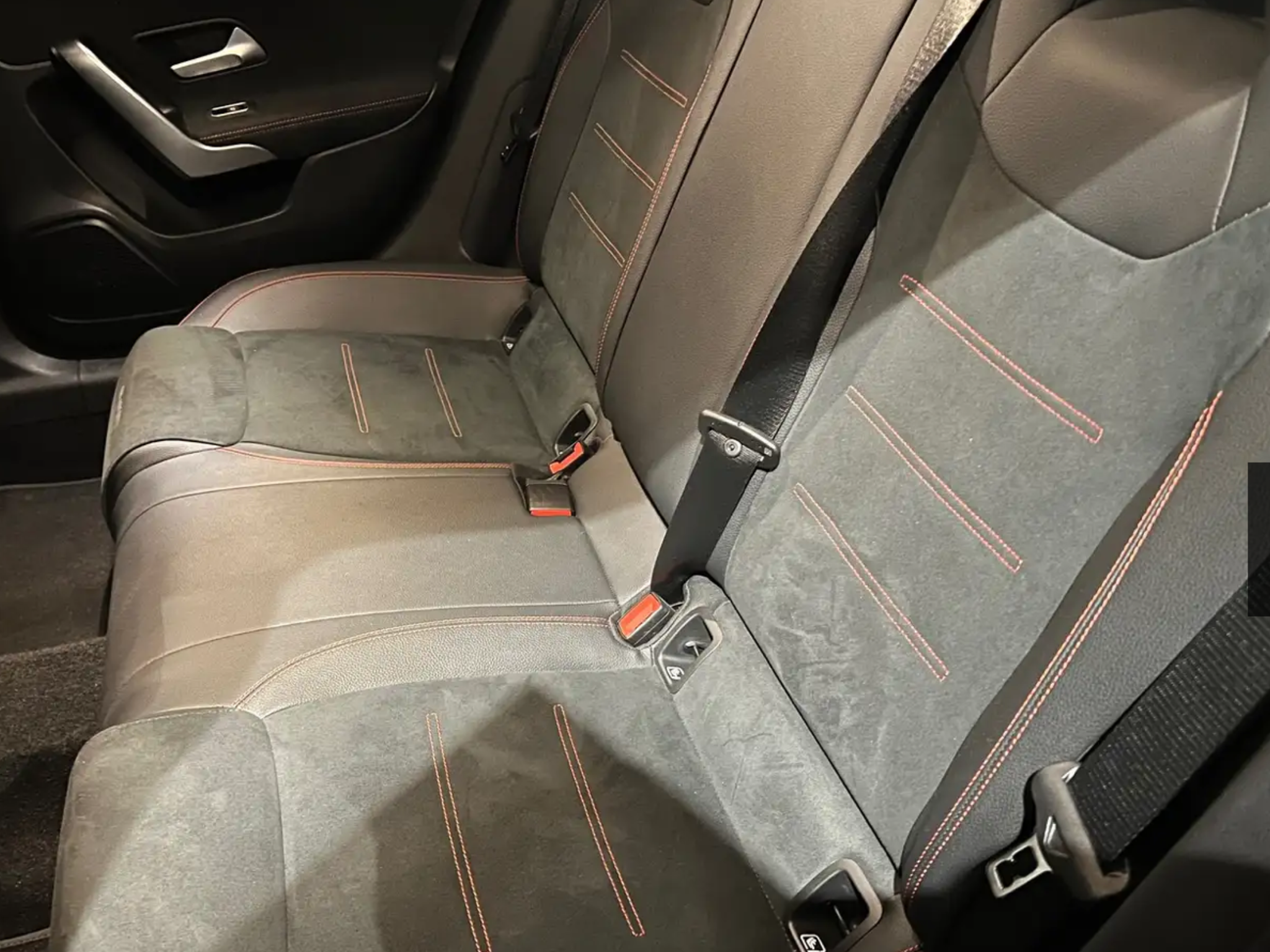 MERCEDES-BENZ A 180 PREMIUM PLUS  AMG