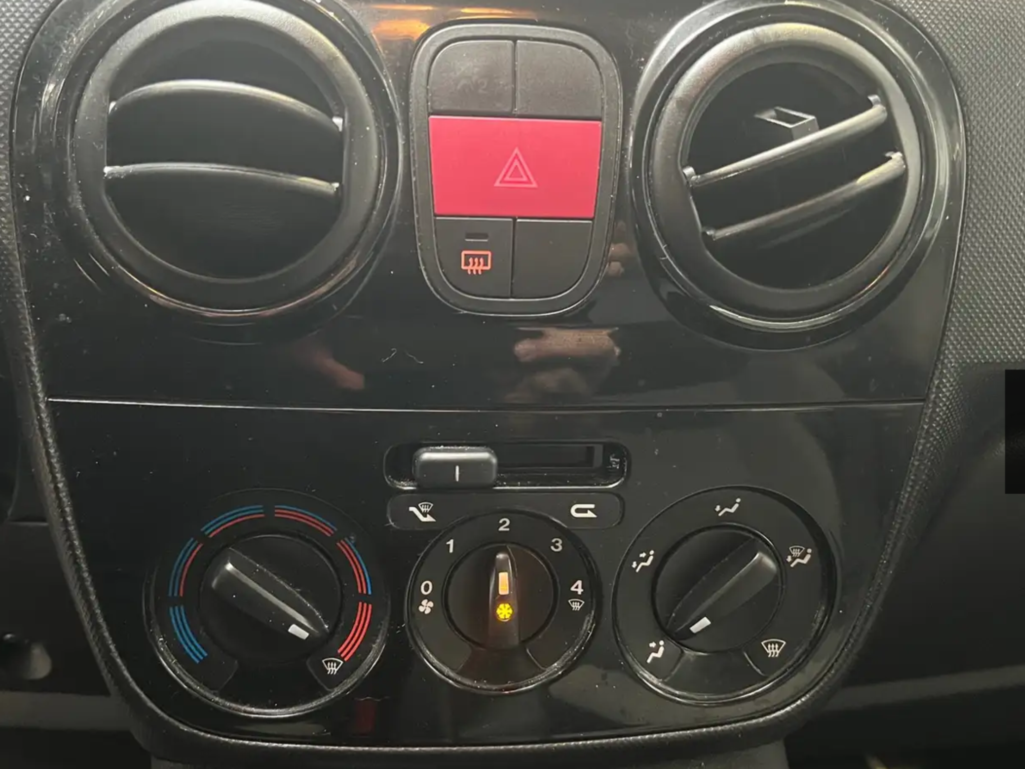 FIAT QUBO 1.4 8 V  LOUNGE SI NEOPATENTATI