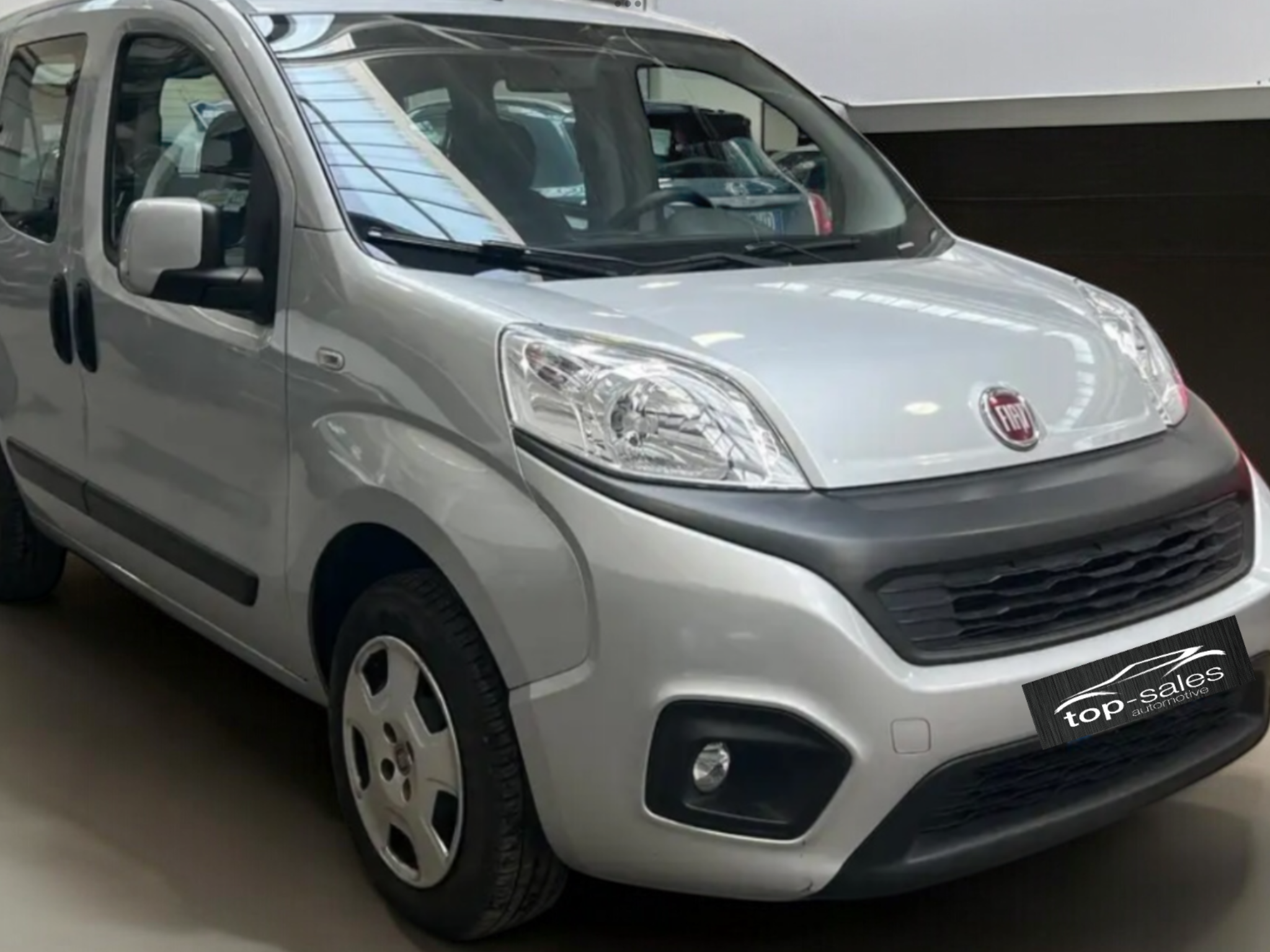 FIAT QUBO 1.4 8 V  LOUNGE SI NEOPATENTATI