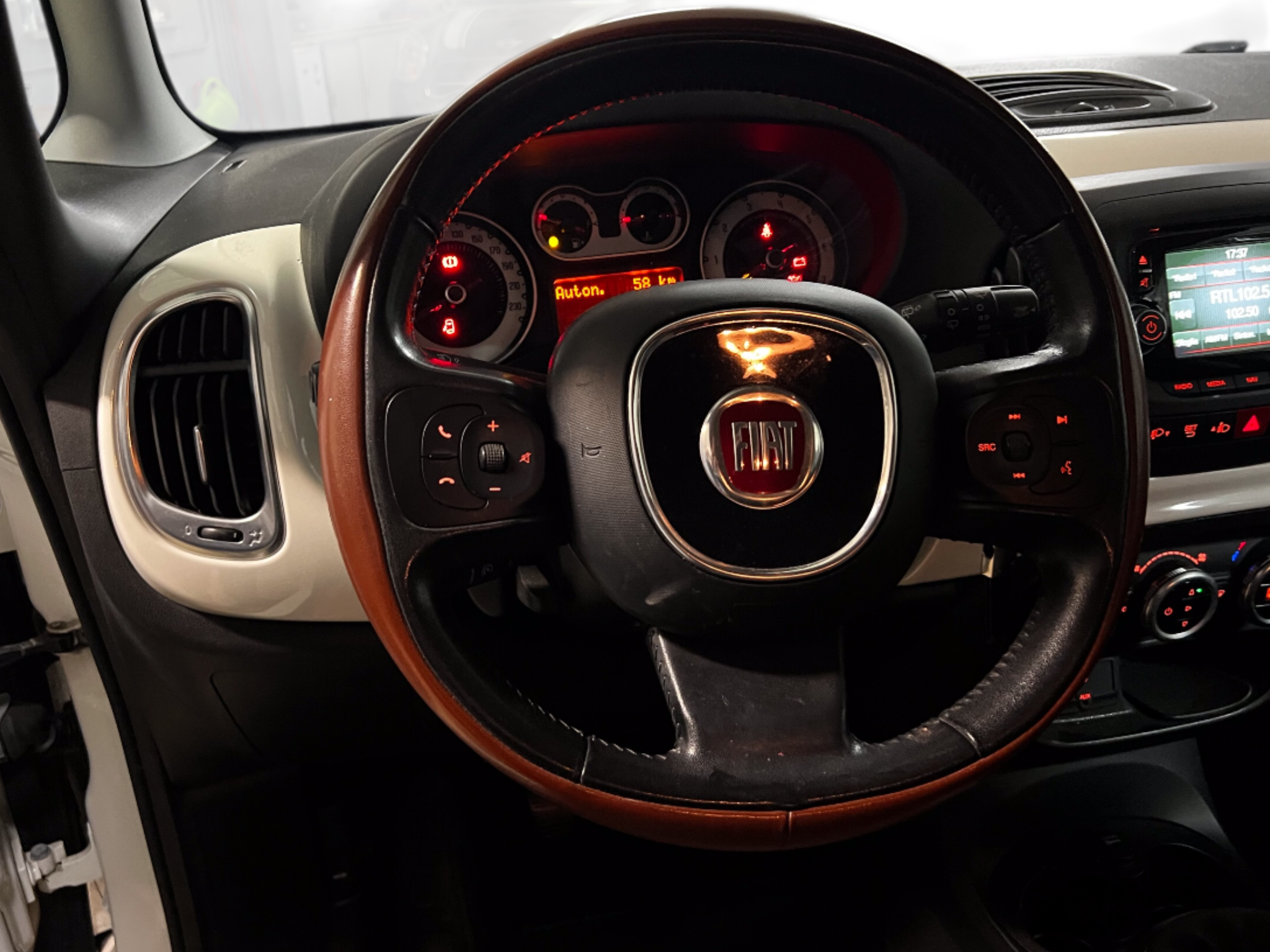 FIAT 500 L  1.4 PERFETTA SI NEOPATENTATI