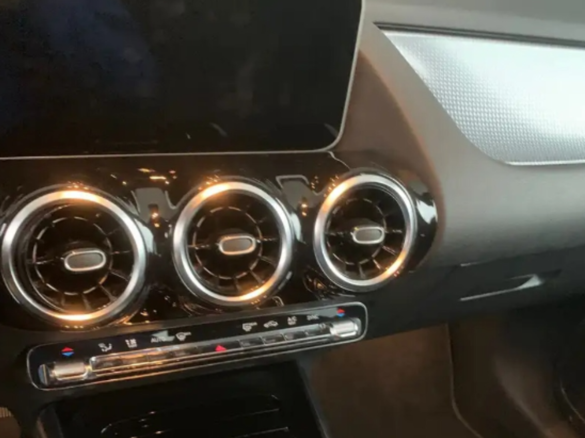 MERCEDES-BENZ B 220 4MATIC PREMIUM