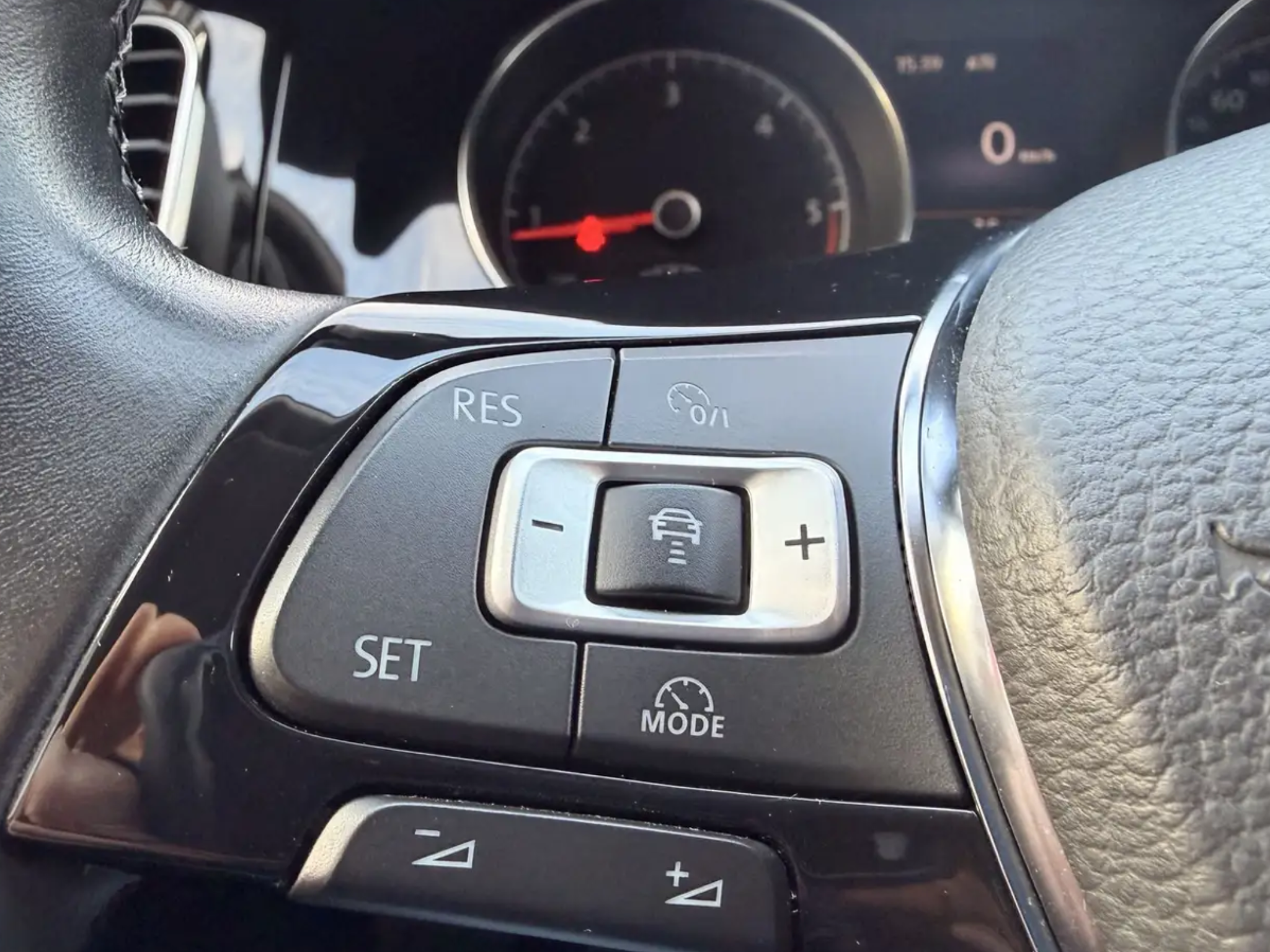 VOLKSWAGEN GOLF BUSINESS 1.6 BLUE TDI