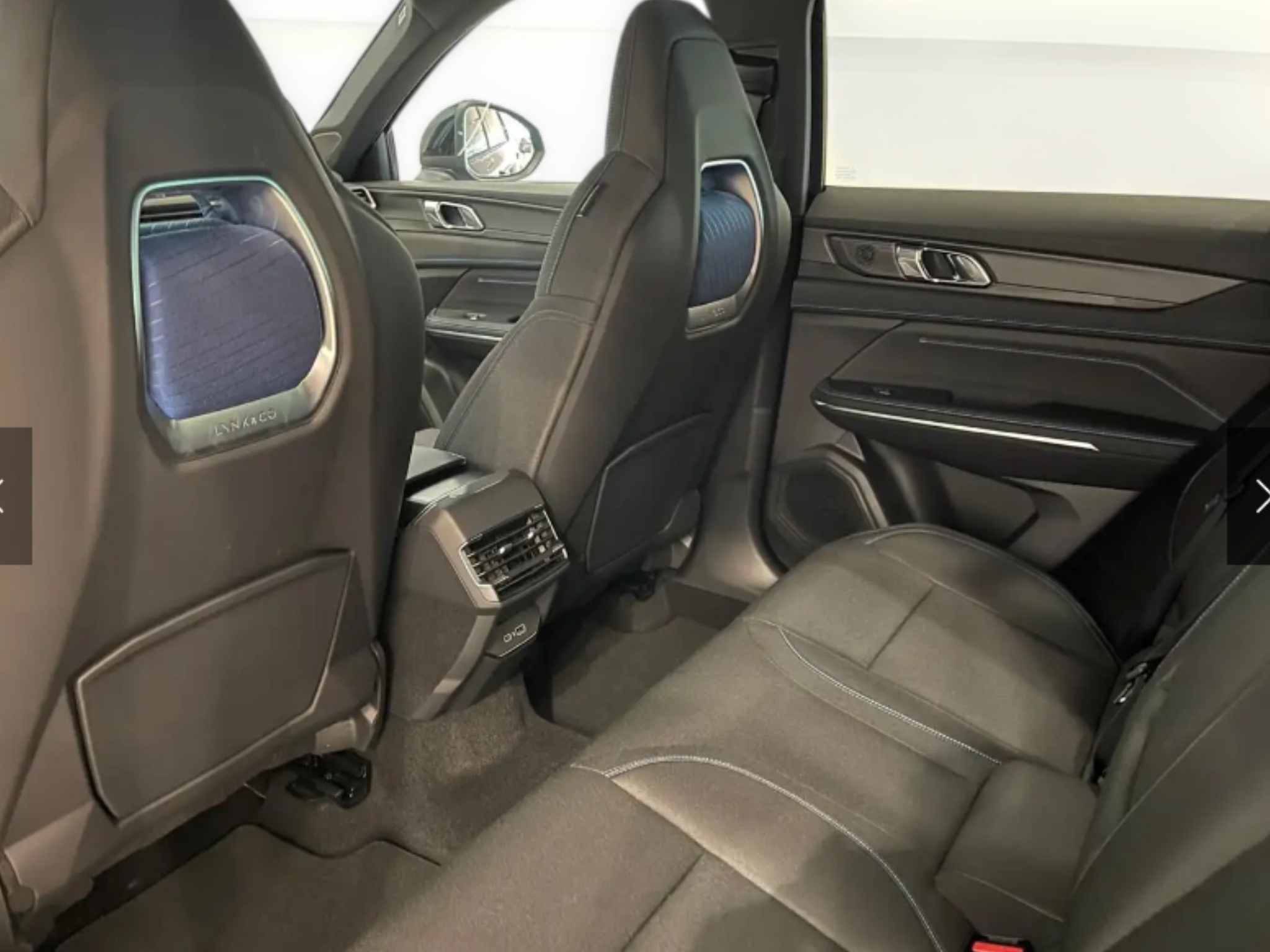 LINK&CO 01  PHEV  ELETTRICA/BENZINA  261 CV