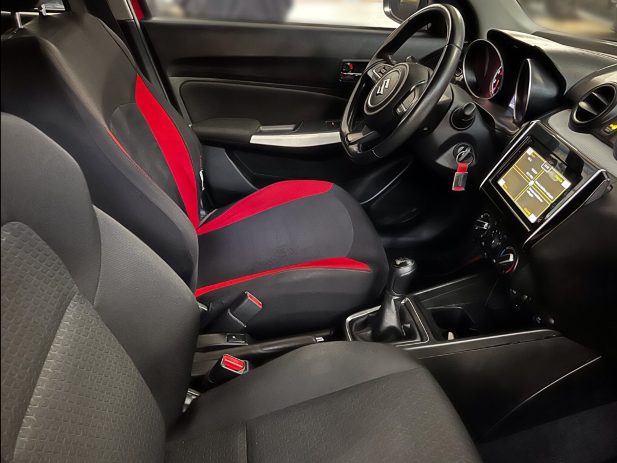 SUZUKI SWIFT 1.2 DUALJET COOL PERFETTA