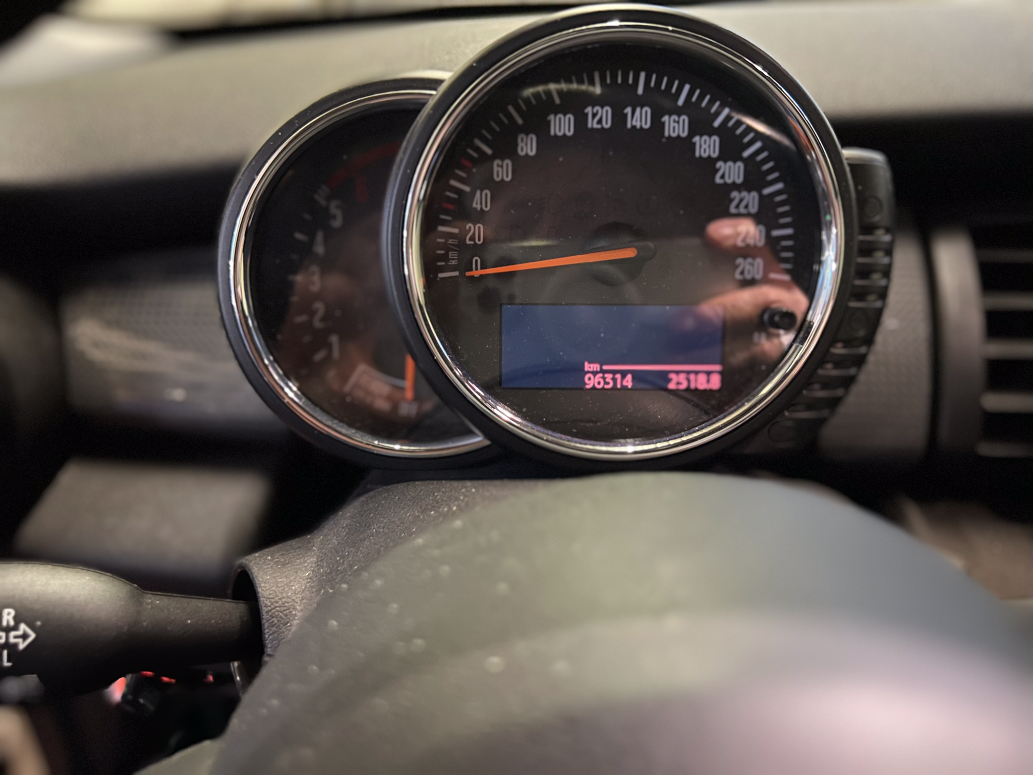 MINI ONE BUSSINES 1.5 D  SI NEOPATENTATI .