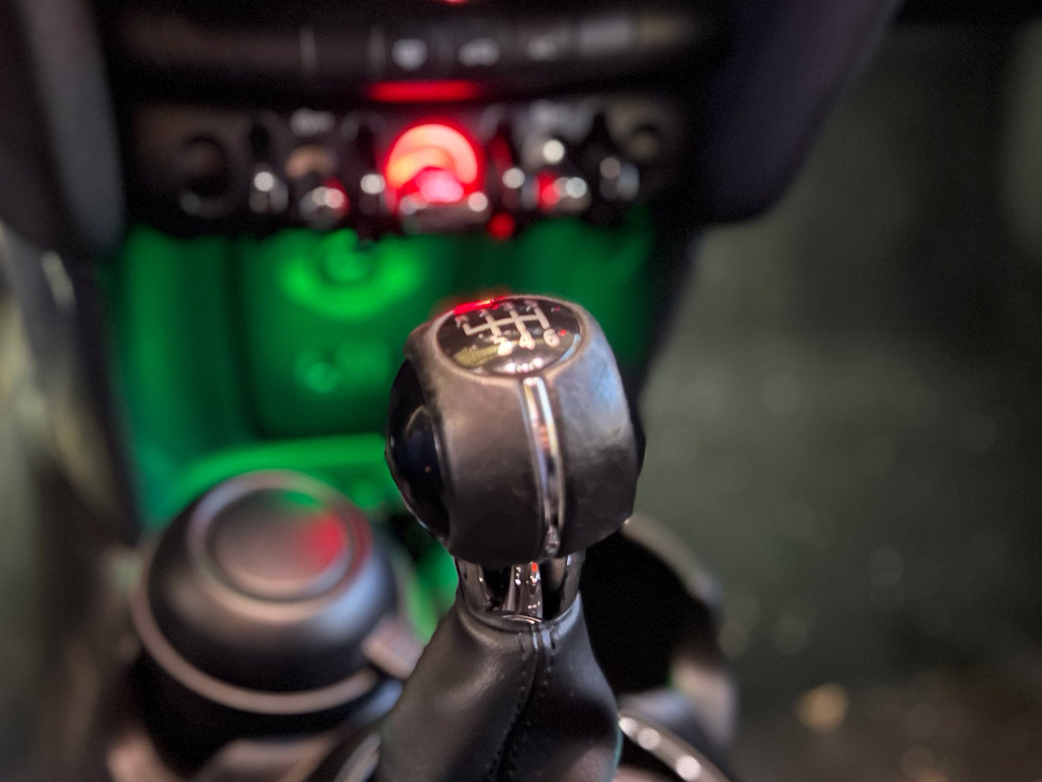 MINI ONE BUSSINES 1.5 D  SI NEOPATENTATI .