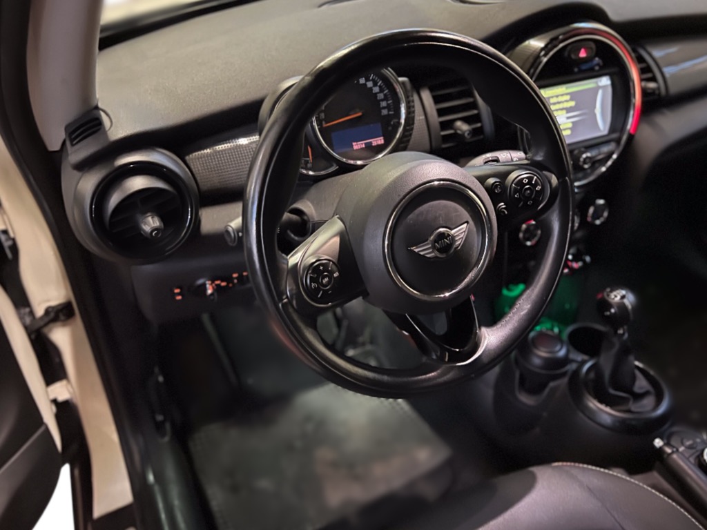 MINI ONE BUSSINES 1.5 D  SI NEOPATENTATI .