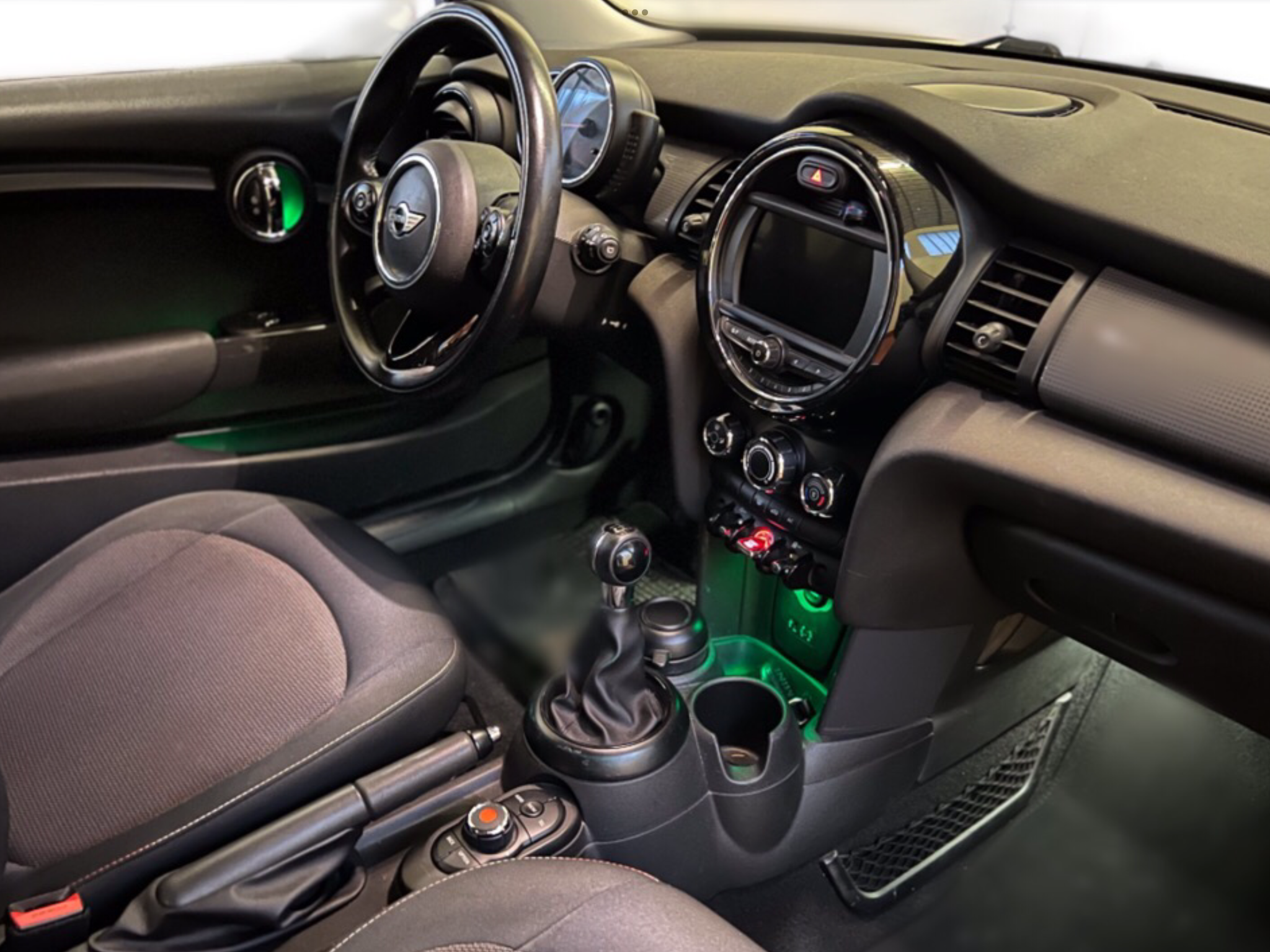 MINI ONE BUSSINES 1.5 D  SI NEOPATENTATI .