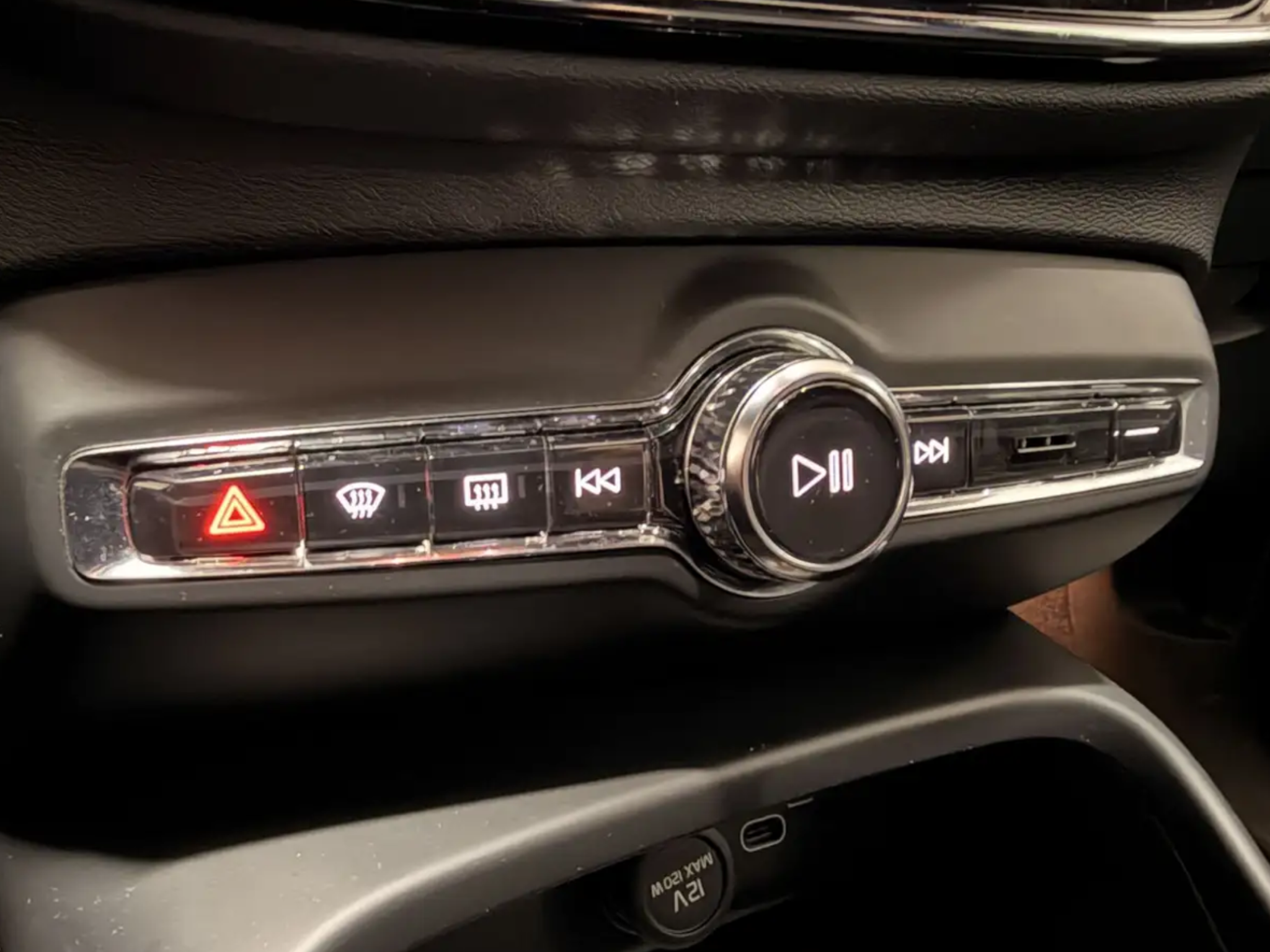 VOLVO XC 40 RECHARGE PURE ELECTRIC SINGLE