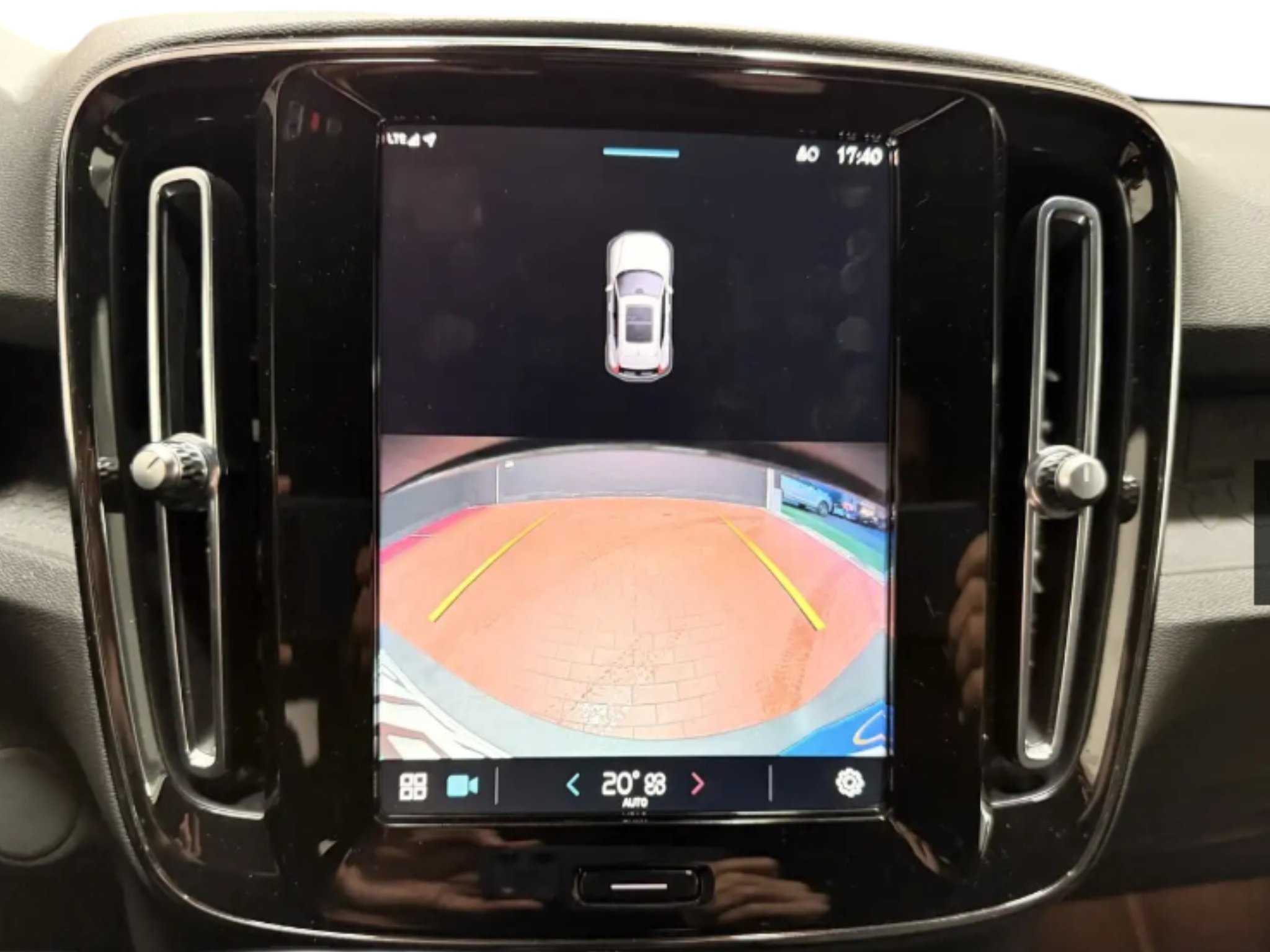 VOLVO XC 40 RECHARGE PURE ELECTRIC SINGLE