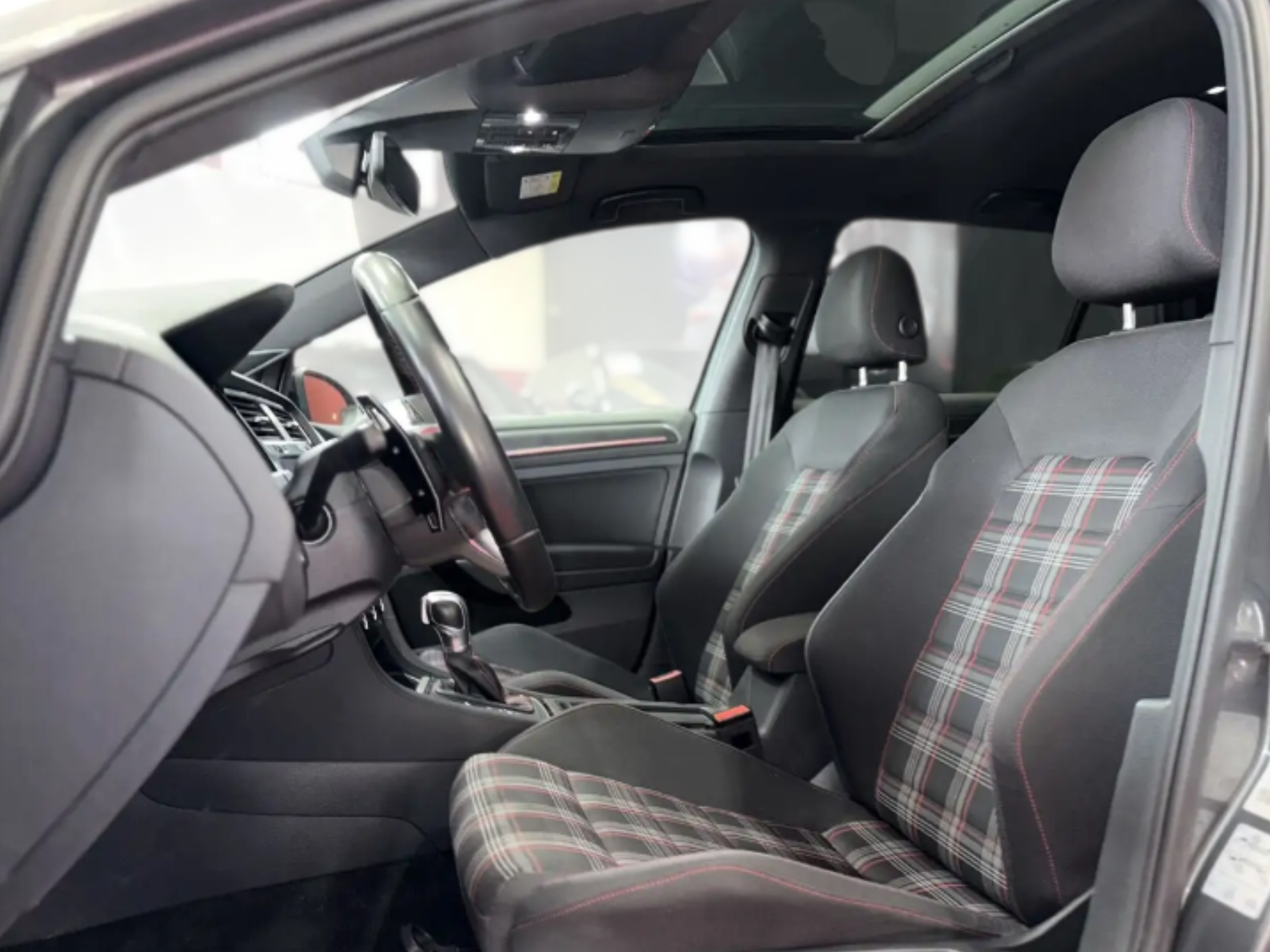 VOLKSWAGEN GOLF  2.0 TSI GTI  BMT DSG