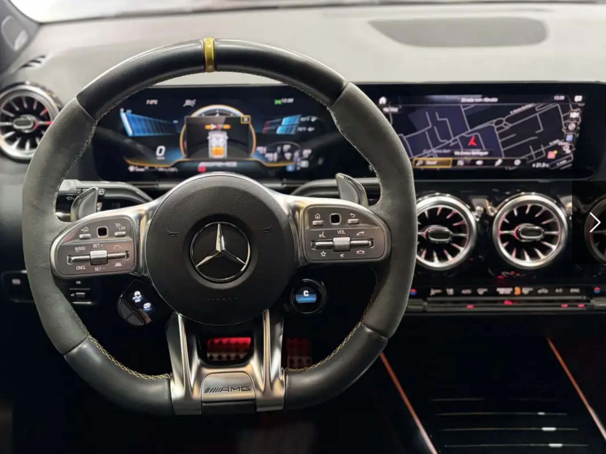 MERCEDES-BENZ GLA 45 S AMG 4 MATIC P
