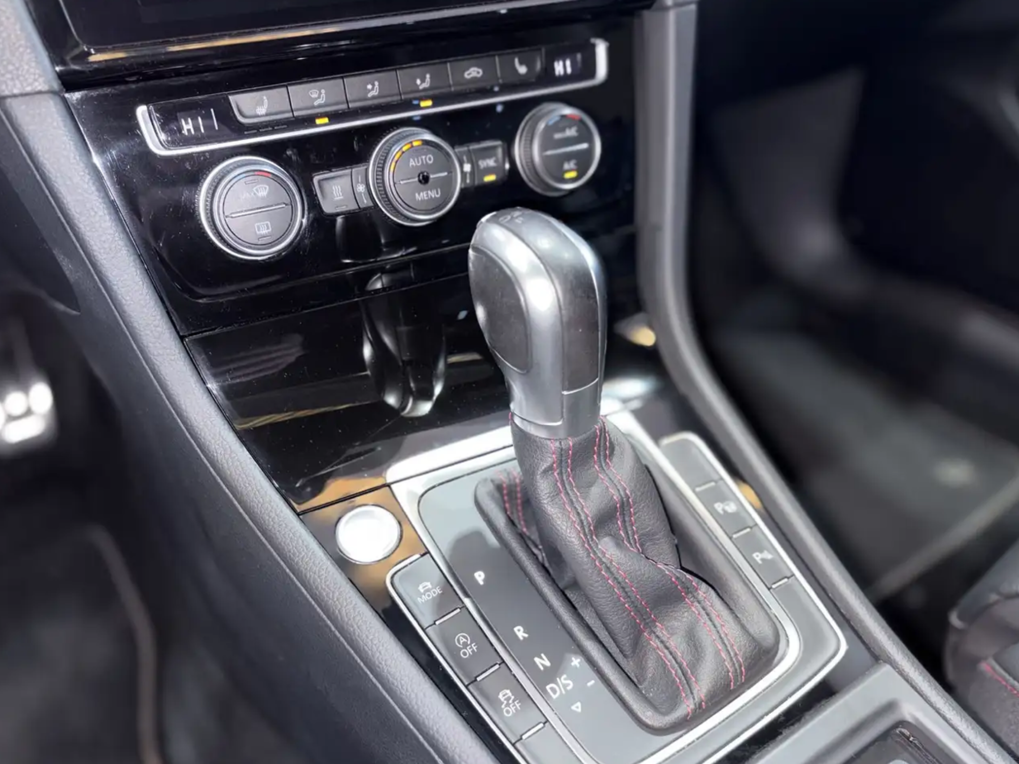 VOLKSWAGEN GOLF GTI 2.0 TSI GT BMT  DSG