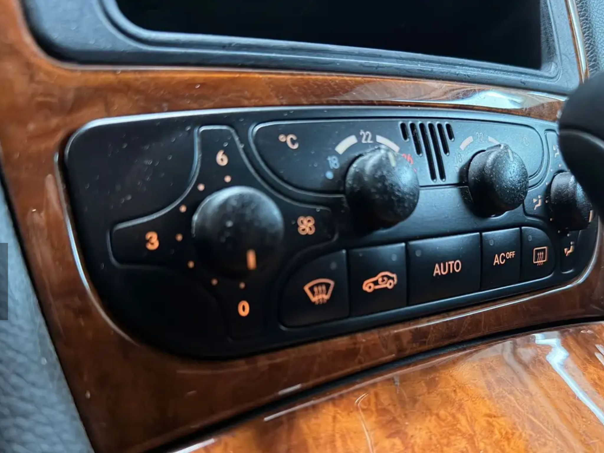 MERCEDES – BENZ  CLK 200 TPS ELEGANCE