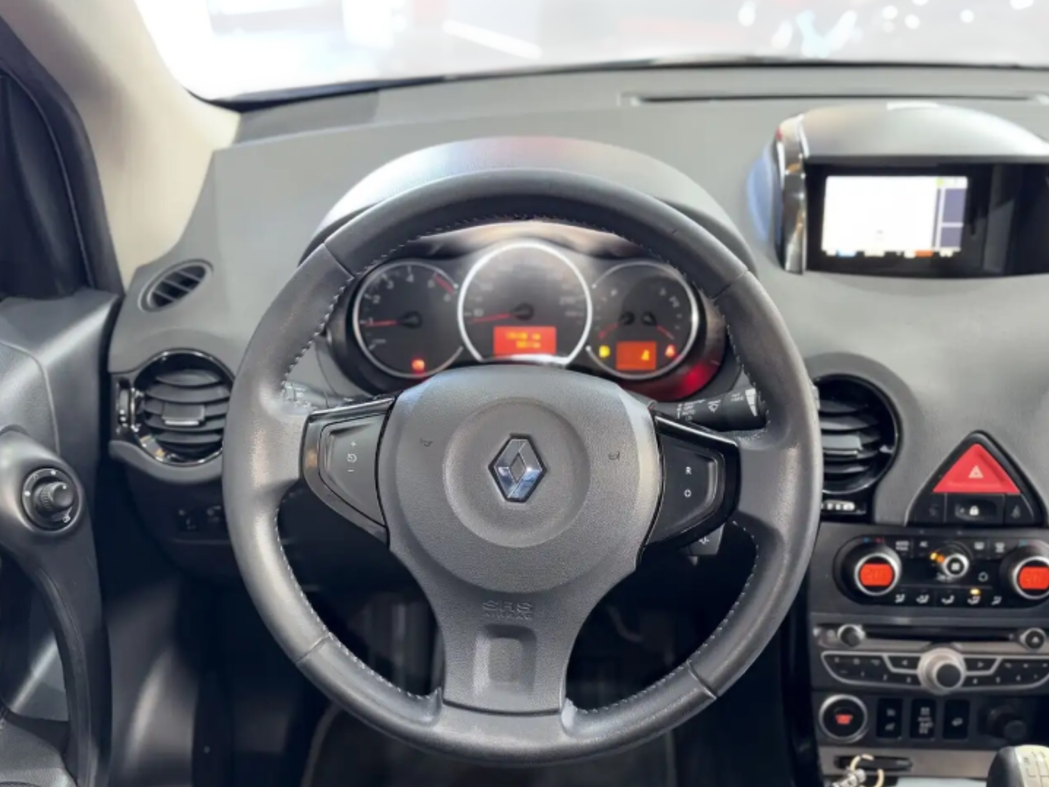 RENAULT KOLEOS 2.0 DCI  150 CV  4×4  BOSE