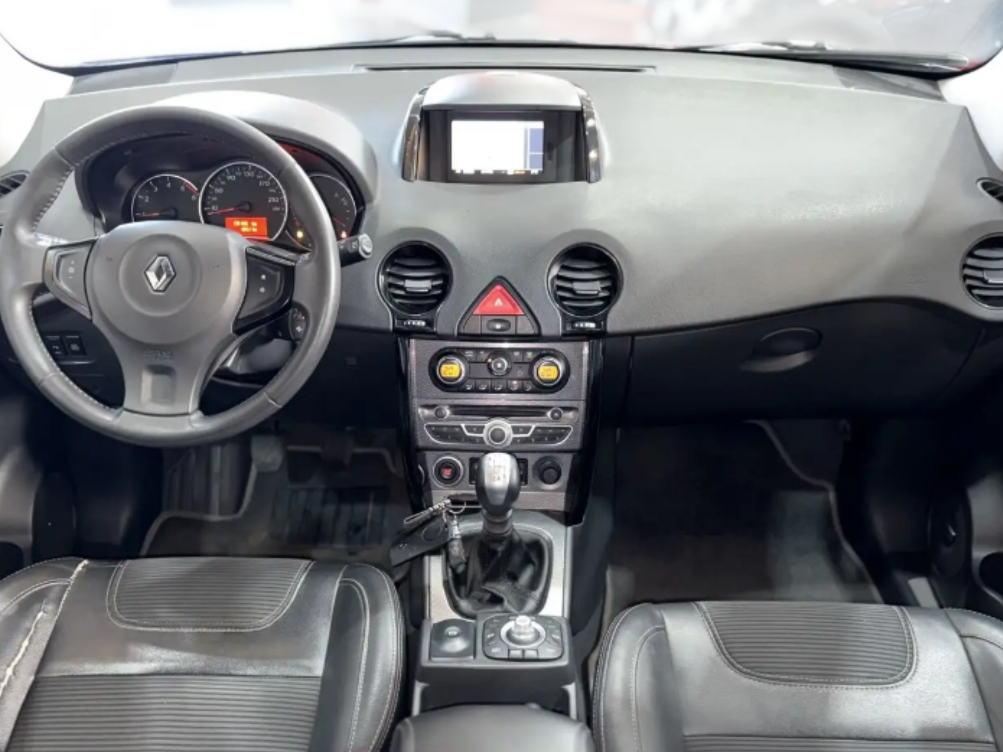 RENAULT KOLEOS 2.0 DCI  150 CV  4×4  BOSE