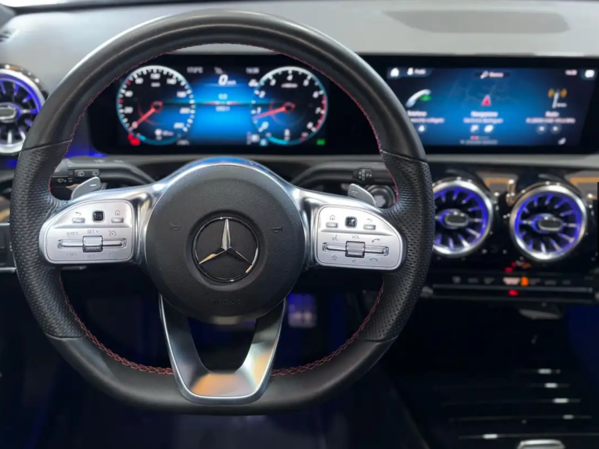 MERCEDES-BENZ A 250  PREMIUM  AMG