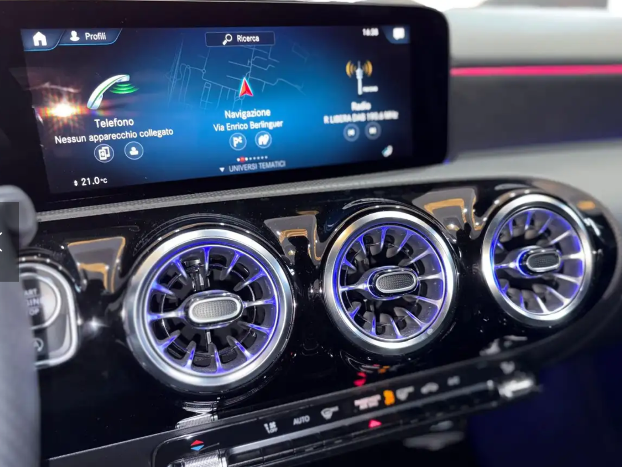 MERCEDES-BENZ A 250  PREMIUM  AMG