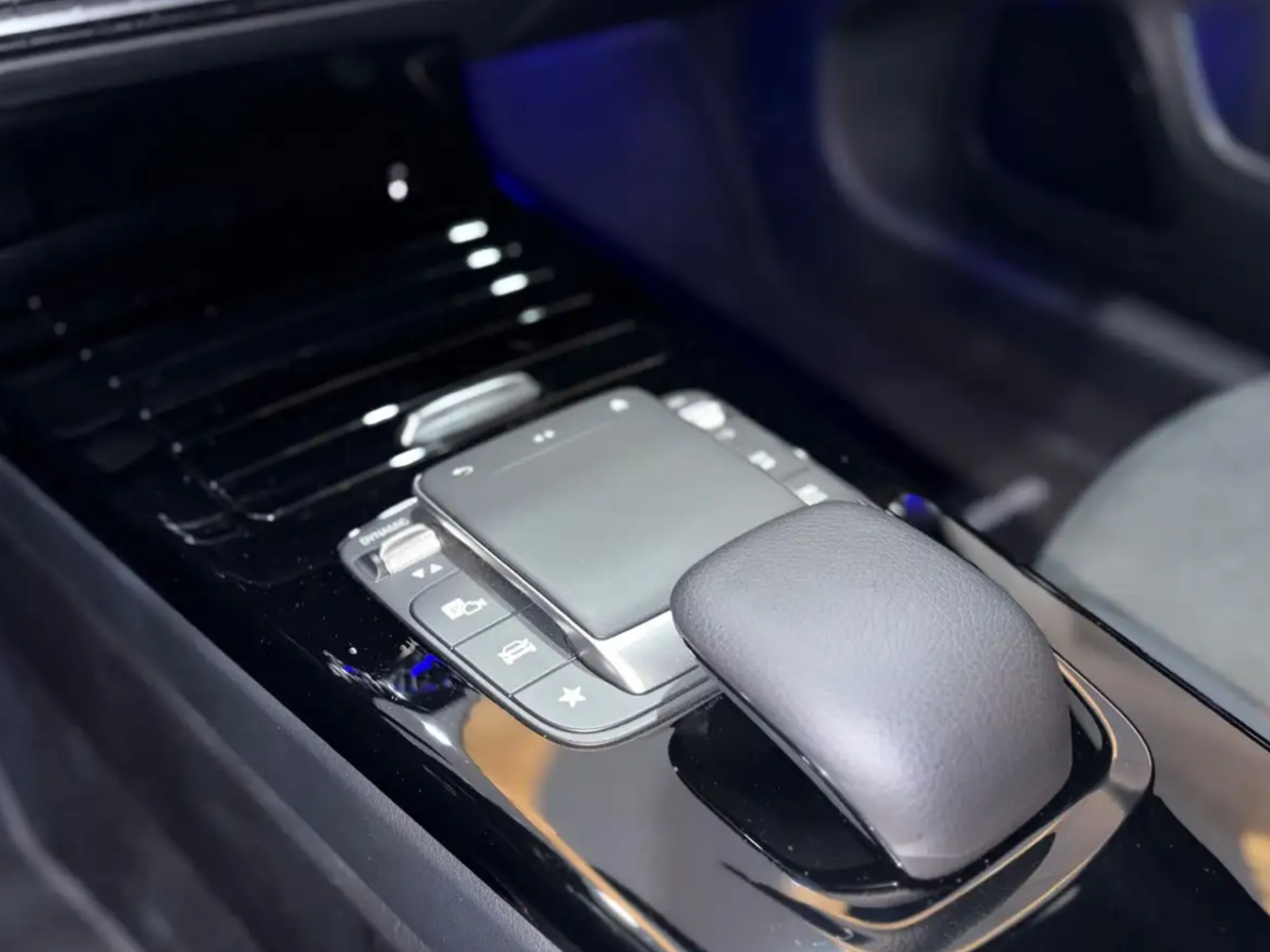 MERCEDES-BENZ A 250  PREMIUM  AMG