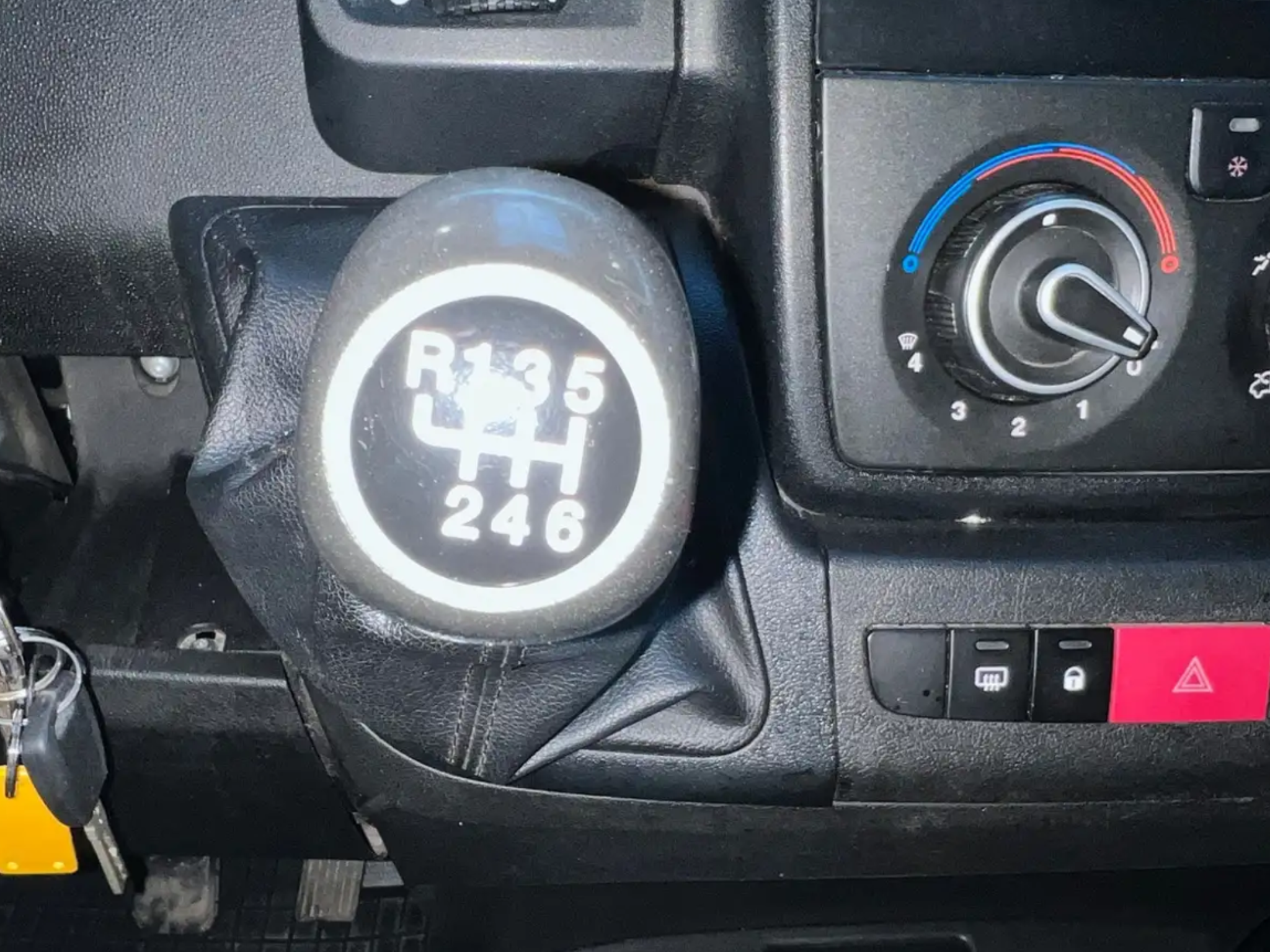 PEUGEOT BOXER 2.2 BLUE HDI 70.000 KM .