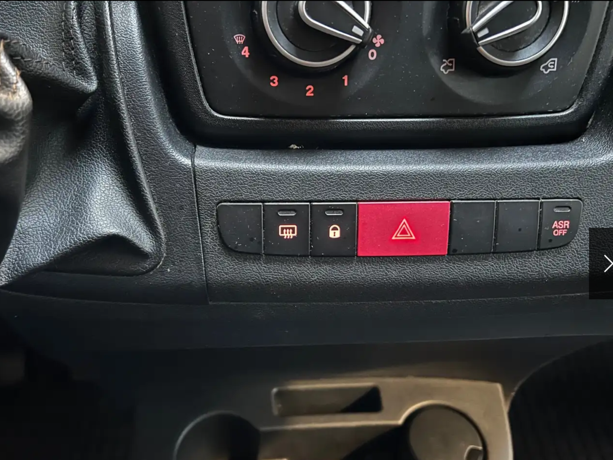 PEUGEOT BOXER 2.2 BLUE HDI 70.000 KM .