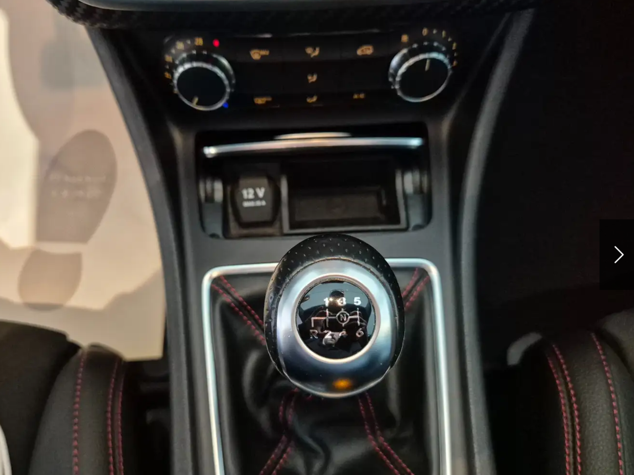 MERCEDES-BENZ A180  PREMIUM  AMG