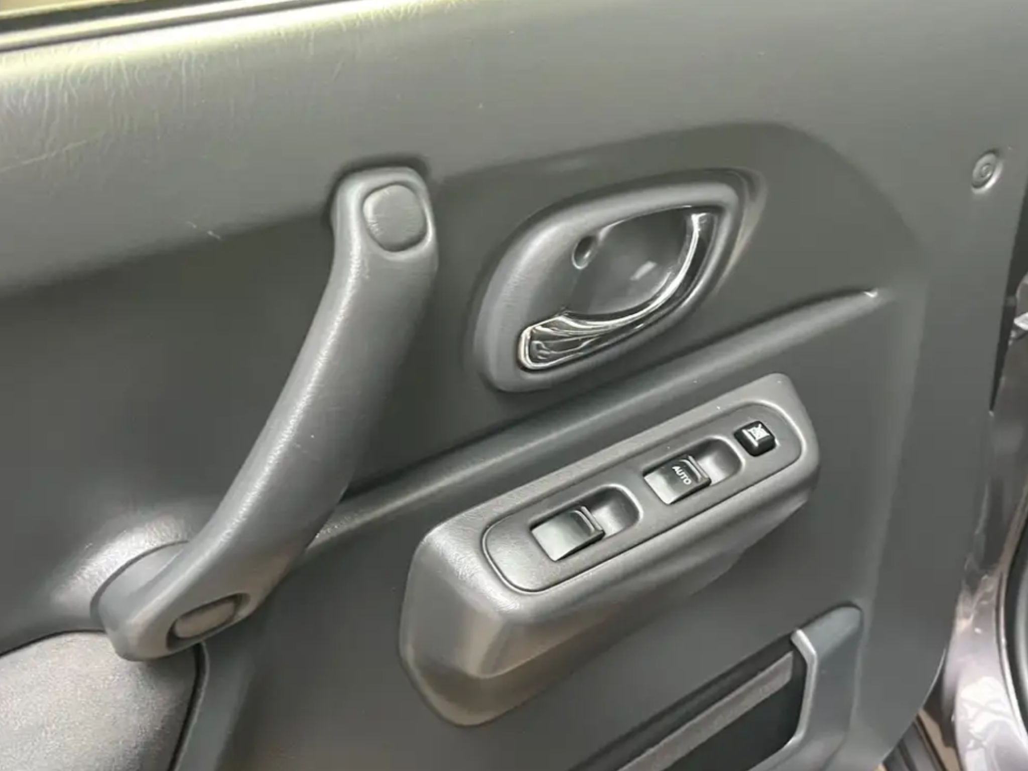 SUZUKI JIMNY 1.3 4×4  GANCIO TRAINO