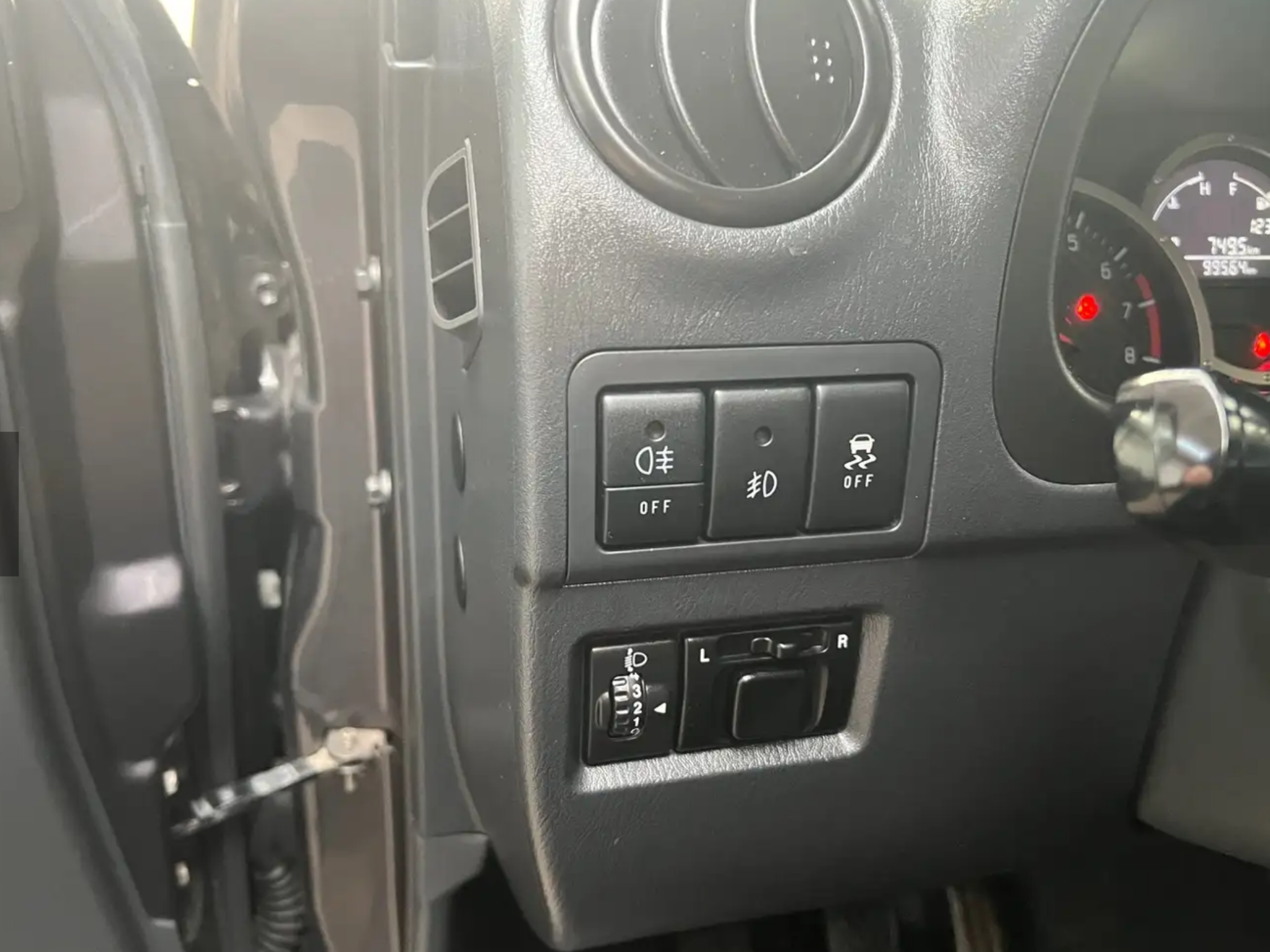 SUZUKI JIMNY 1.3 4×4  GANCIO TRAINO
