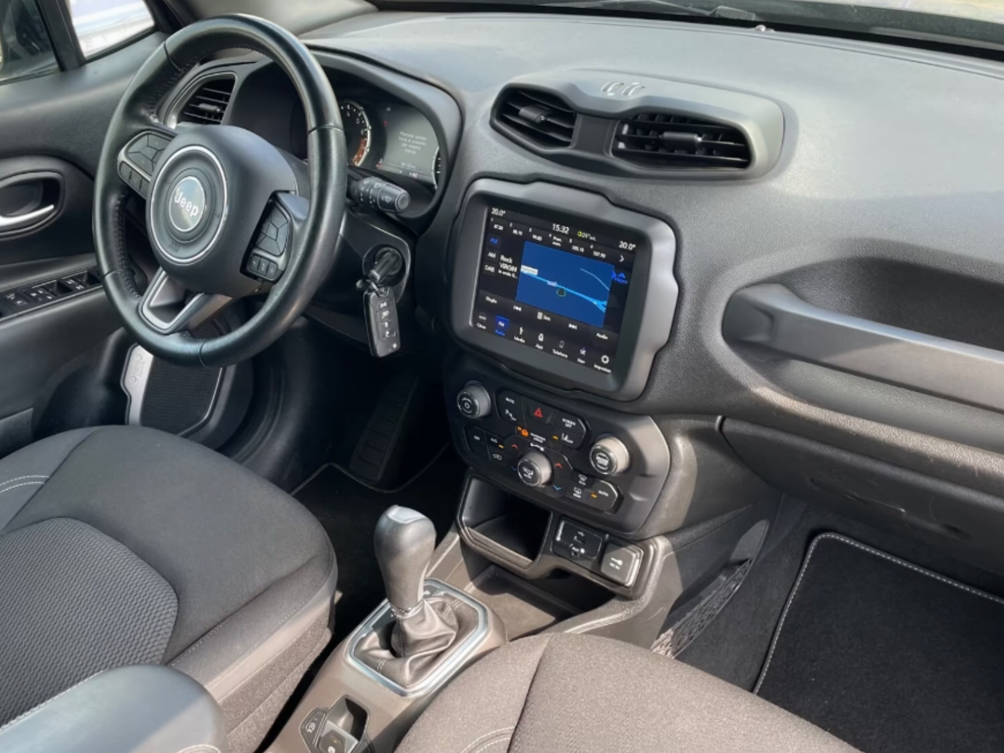 JEEP RENEGADE  LIMITED 1.3 T4 DDCT PERFETTA.