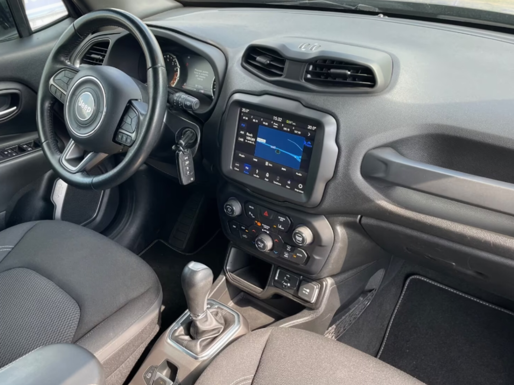 JEEP RENEGADE  LIMITED 1.3 T4 DDCT PERFETTA.