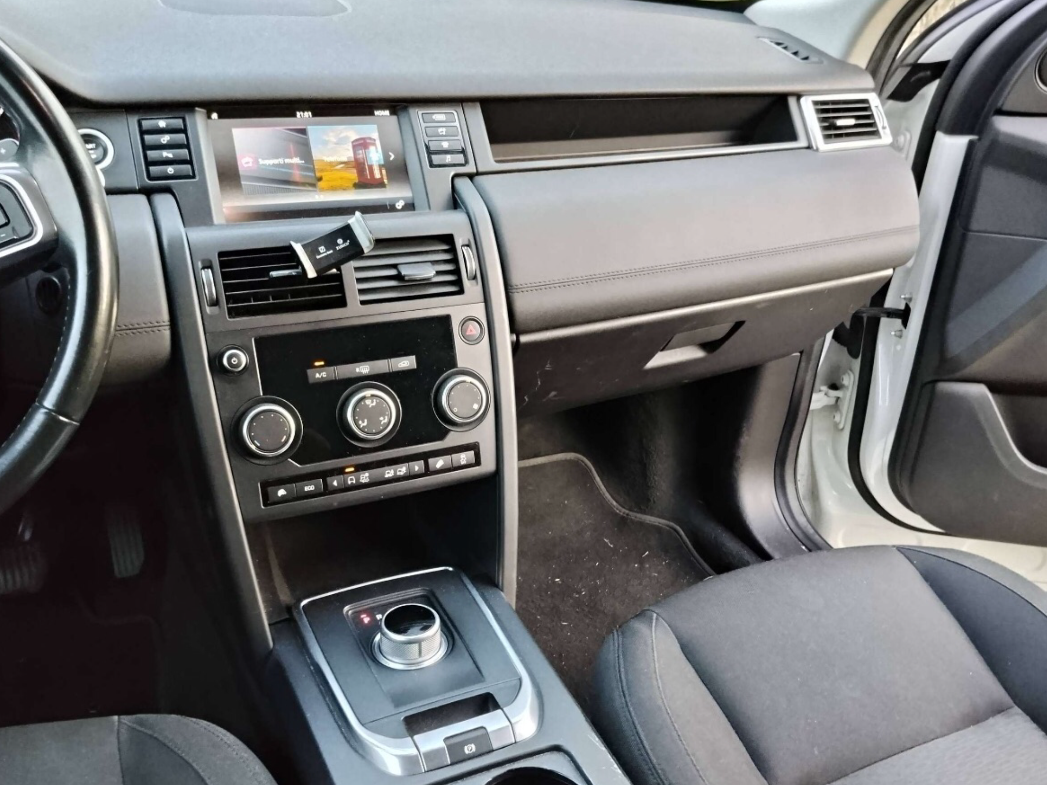 LAND ROVER DISCOVERY SPORT 2.0 TD PERFETTA