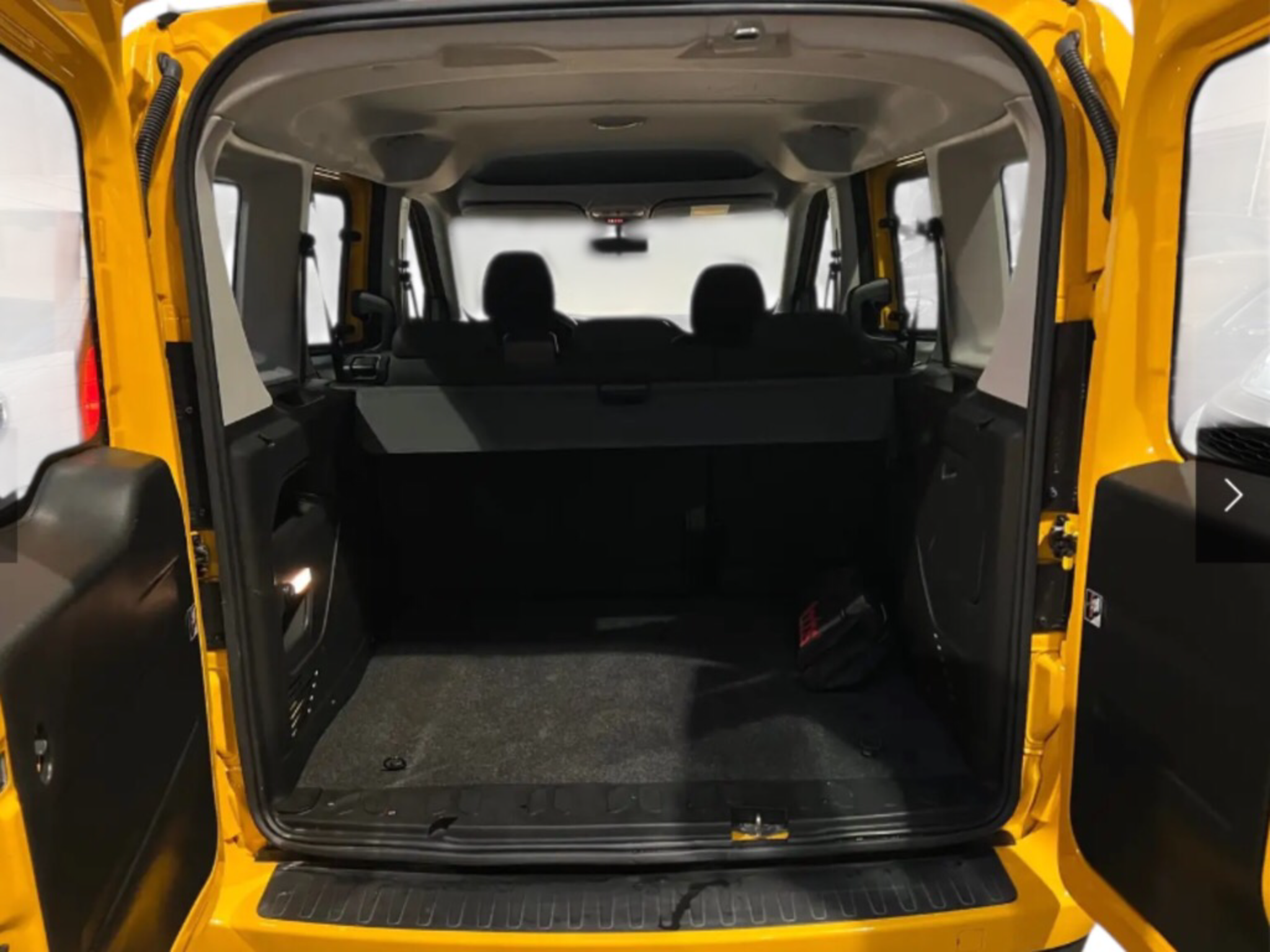 FIAT DOBLO 1.4 T-JET LOUNGE PERFETTA