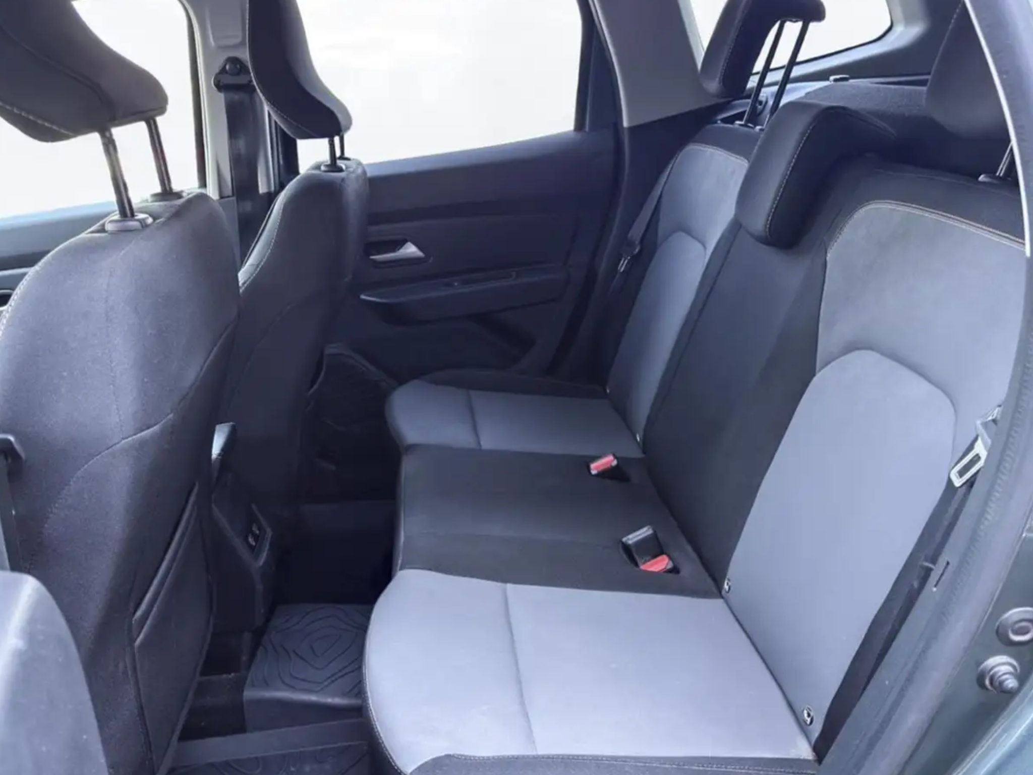 DACIA DUSTER  1.5 BLUE DCI 4×2  EXTREME