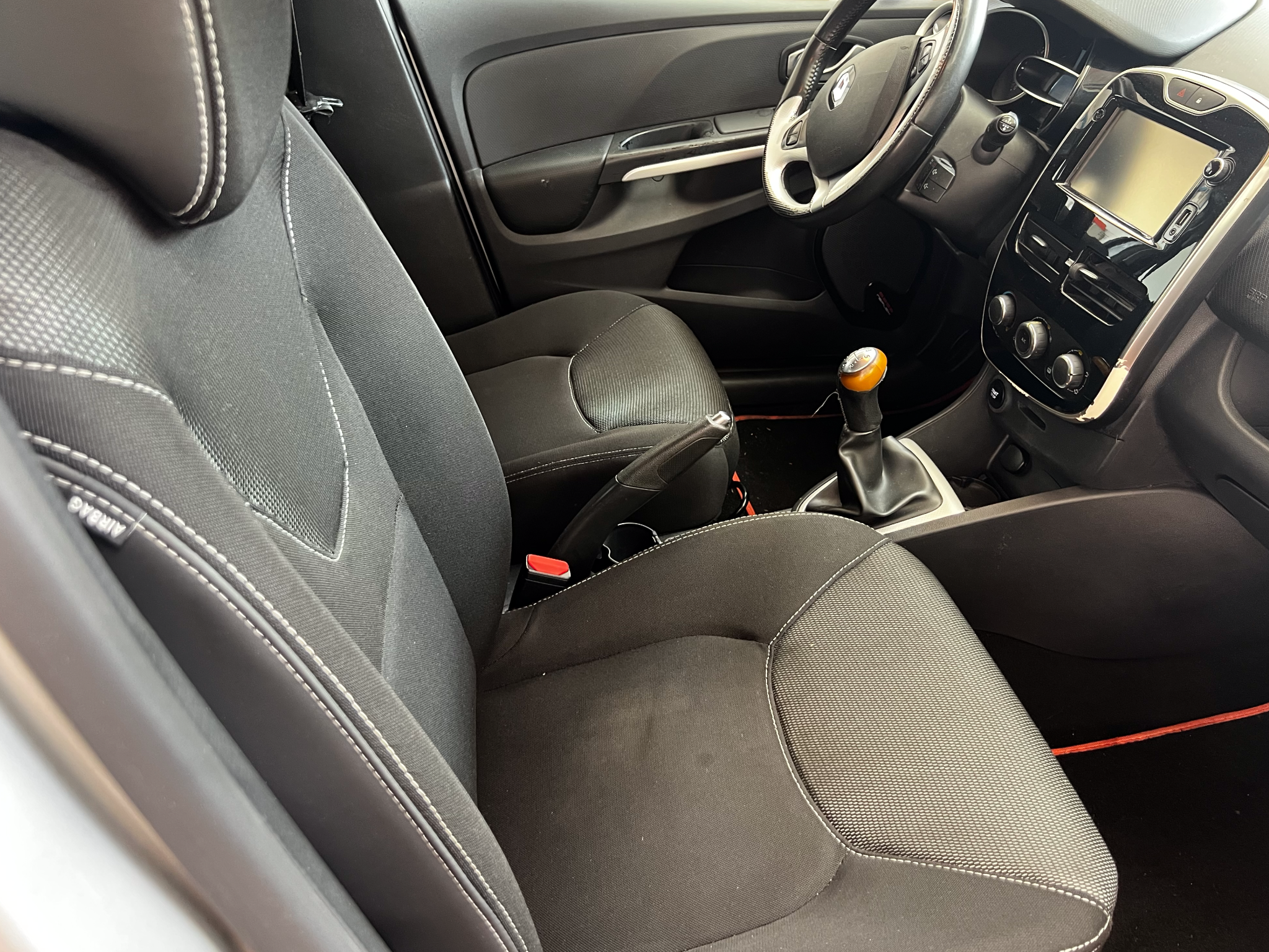 RENAULT CLIO ZEN  1.2 PERFETTA SI NEOPATENTATI