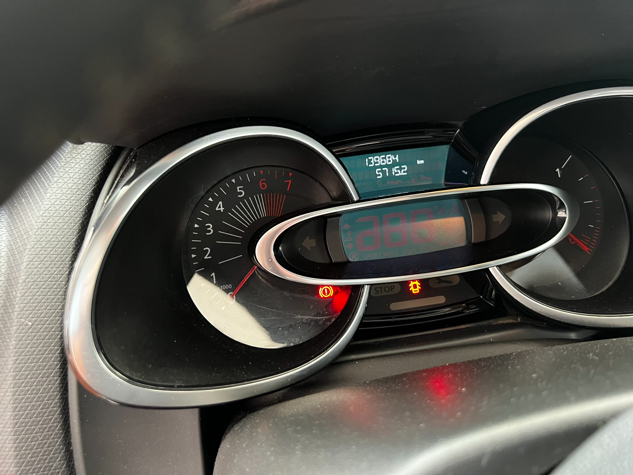RENAULT CLIO ZEN  1.2 PERFETTA SI NEOPATENTATI