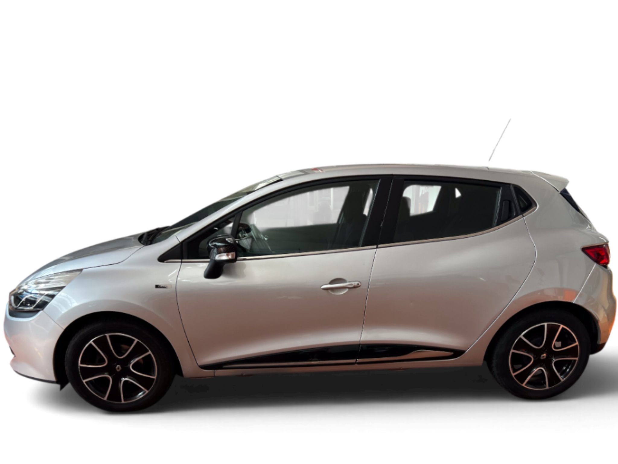 RENAULT CLIO ZEN  1.2 PERFETTA SI NEOPATENTATI