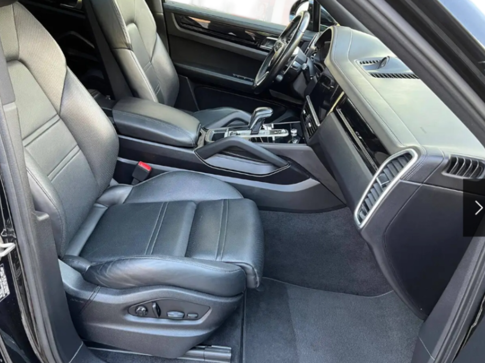 PORSCHE CAYENNE  COUPE 3.0  PLATINUM